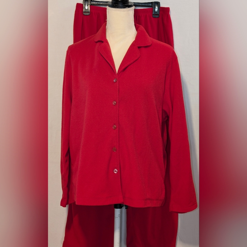 Women's Charter Club Intimates Set. Sz. Large. Like New. Red.